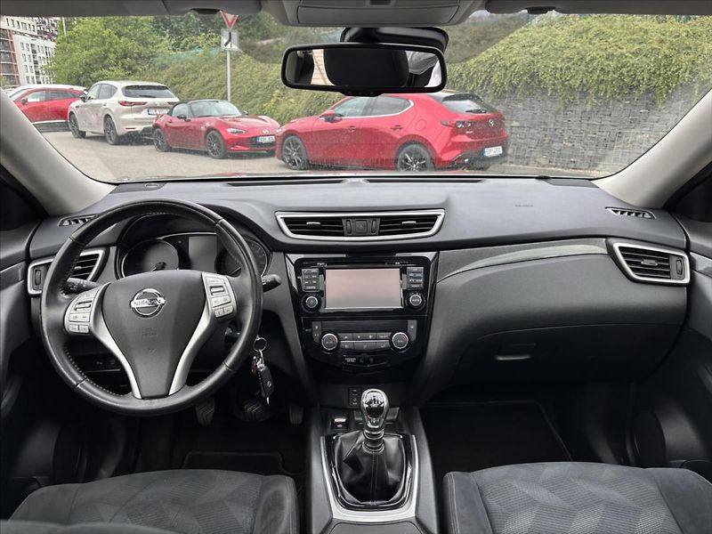 Nissan X-Trail 1,6 D PLNÝ SERVIS 360° PANORAM - fotka 9 z 44