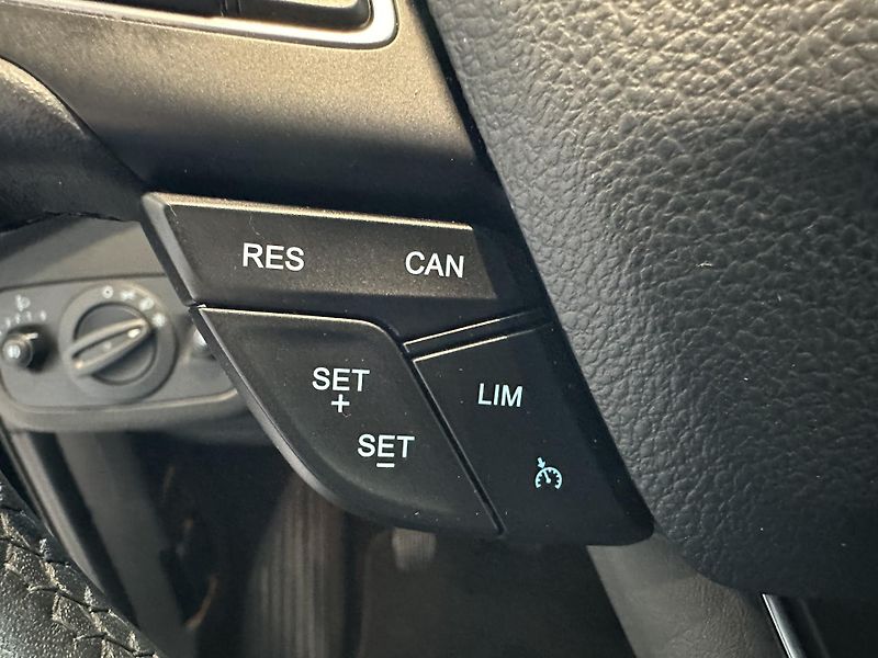 Ford Kuga Titanium 1.5 EcoBoost 150k man - fotka 15 z 26