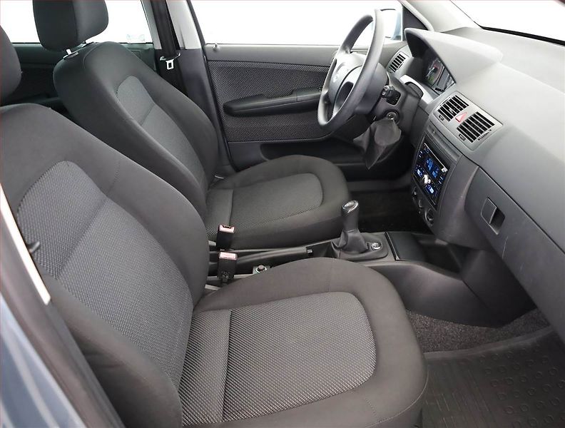 Škoda Fabia (2006) 1.2 12V, jezdí dobře - fotka 7 z 16