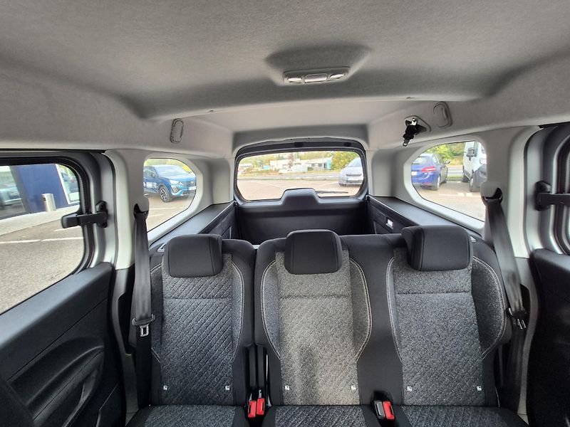 Peugeot Rifter (2026) LONG ALLURE BlueHDi 130 MAN6 - fotka 20 z 23