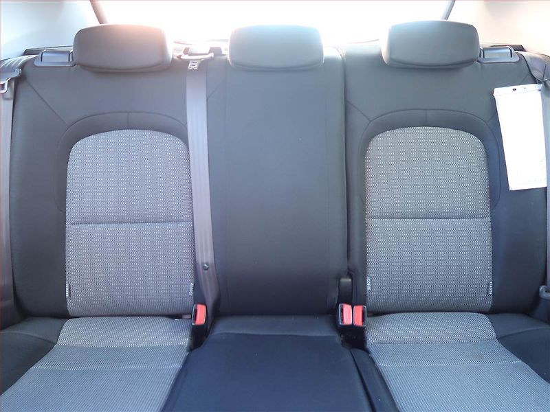 Kia Ceed (2016) 1.4 MPI, Tempomat - fotka 10 z 16