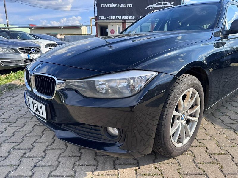 BMW Řada 3 (2013) 318D F11 2,0D 105 KW - fotka 9 z 41