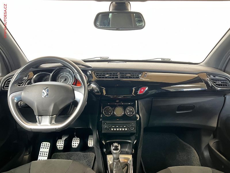 Citroën DS3 (2011) 1.6VTi, AC, tempo, park.asist - fotka 8 z 14