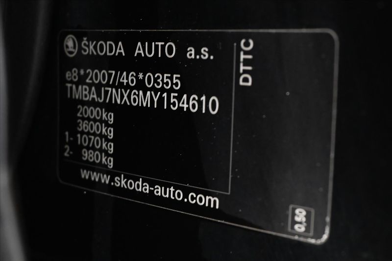 Škoda Octavia 2,0 TDI 110kW DSG Style Záruka - fotka 12 z 33