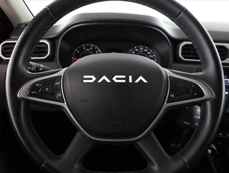 Dacia Duster (2023) 1.3 TCe - fotka 8 z 17