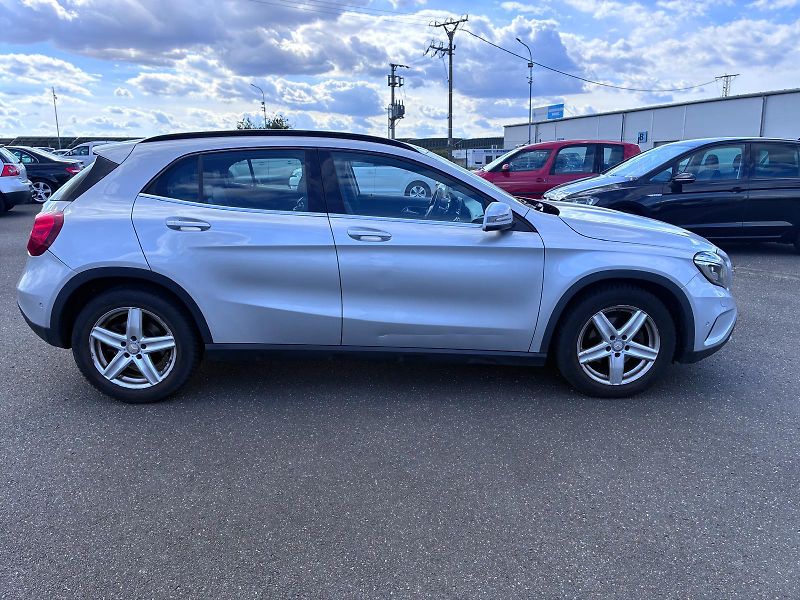Mercedes-Benz GLA (2014) - fotka 4 z 18