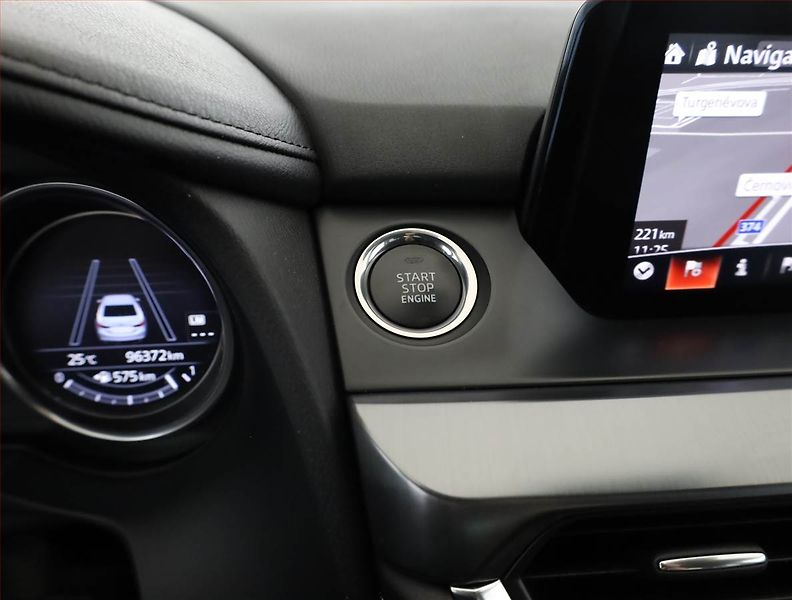 Mazda 6 (2017) 2.5 Skyactiv-G, Automat - fotka 17 z 19
