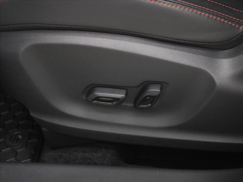 MG ZS 1,0 Turbo 82kW Eleg.PANO 52tkm - fotka 23 z 27