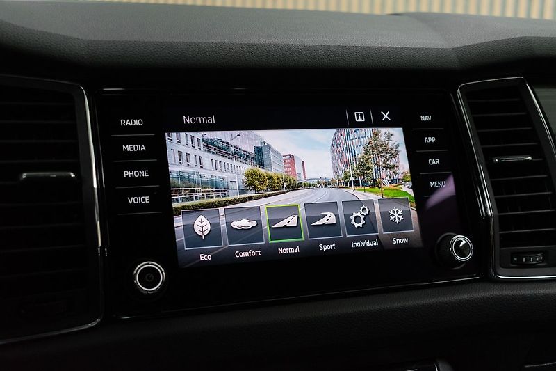 Škoda Kodiaq 2.0 TDI 4x4*STYLE+*TAŽNÉ*ČR 1M - fotka 32 z 47