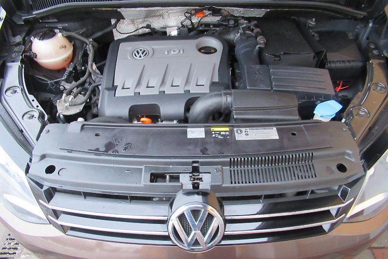 Volkswagen Sharan 2.0TDI 4x4 PANORAMA NAVI TAŽNÉ - fotka 27 z 28