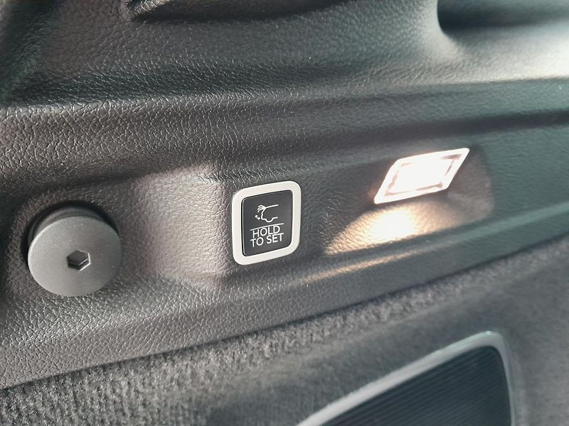 Jeep Grand Cherokee (2025) L 3,6 V6 Summit Reserve 7 míst - fotka 21 z 64