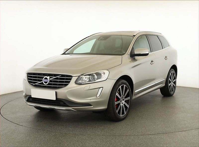 Volvo XC60 (2014) D4, Automat, Serv.kniha, Navi - fotka 2 z 14