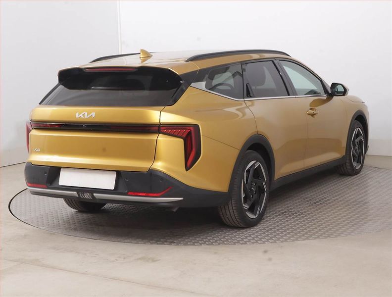 Kia K4 (2026) 1.6 T-GDI, Mrtvý úhel - fotka 5 z 18