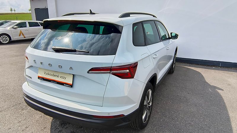 Škoda Karoq (2022) STYLE PLUS TSI 1.0/81KW 6MP - fotka 2 z 32