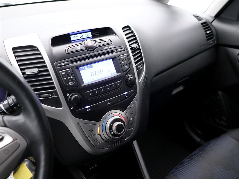 Hyundai ix20 1,4 CVVTi 66kW Klimatizace CZ - fotka 17 z 29