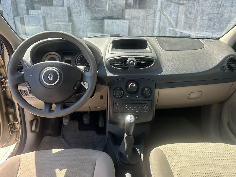 Renault Clio (2007) 1.2i, 55KW - fotka 11 z 20