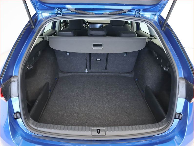 Škoda Octavia (2023) Ambition Plus 2.0 TDI - fotka 14 z 22