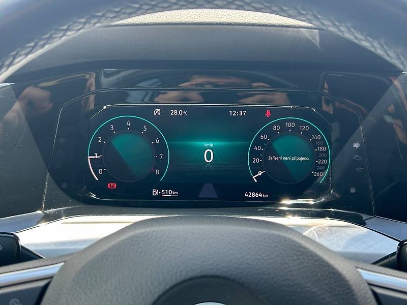 Volkswagen Golf Life 6G 1,5TSi - fotka 24 z 24