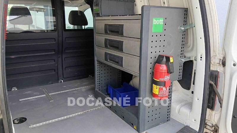 Volkswagen Caddy (2020) 1.4TGi BOTT, AC, +pneu - fotka 11 z 15