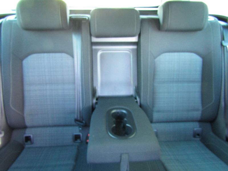 Volkswagen Passat (2021) 2.0 TDI DSG ACC - fotka 27 z 45