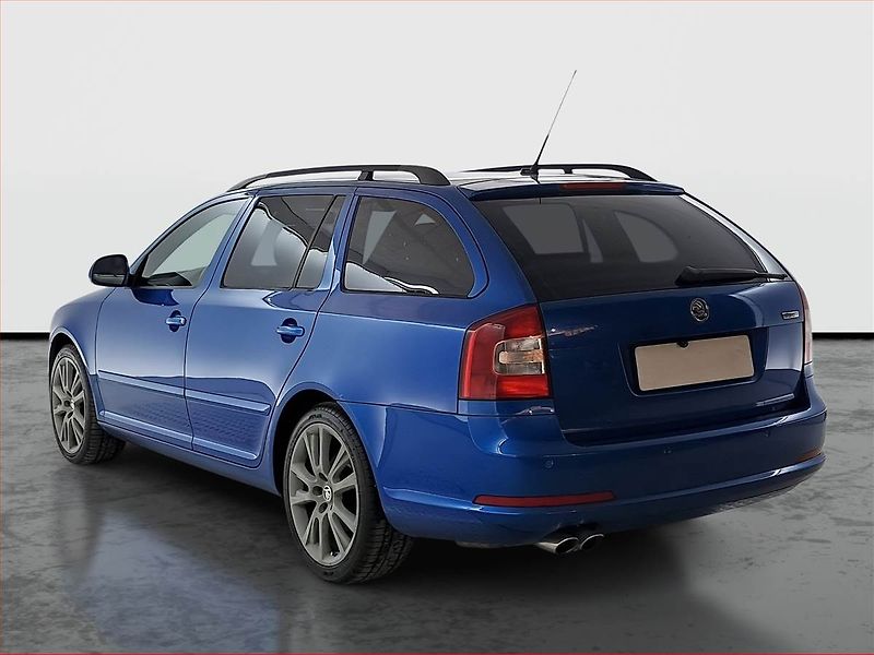 Škoda Octavia (2008) RS 2.0 TDI, Navi, Xenony - fotka 4 z 19