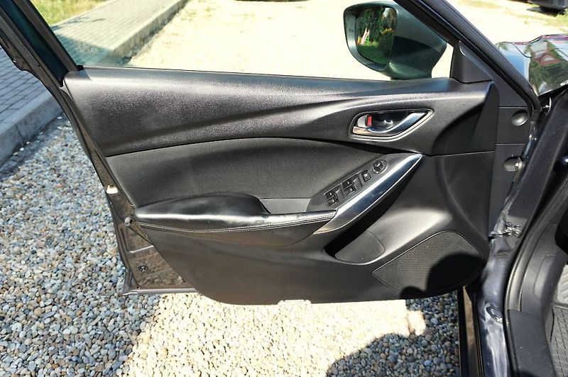 Mazda 6 (2013) 6 2.0 107 kW - fotka 26 z 46