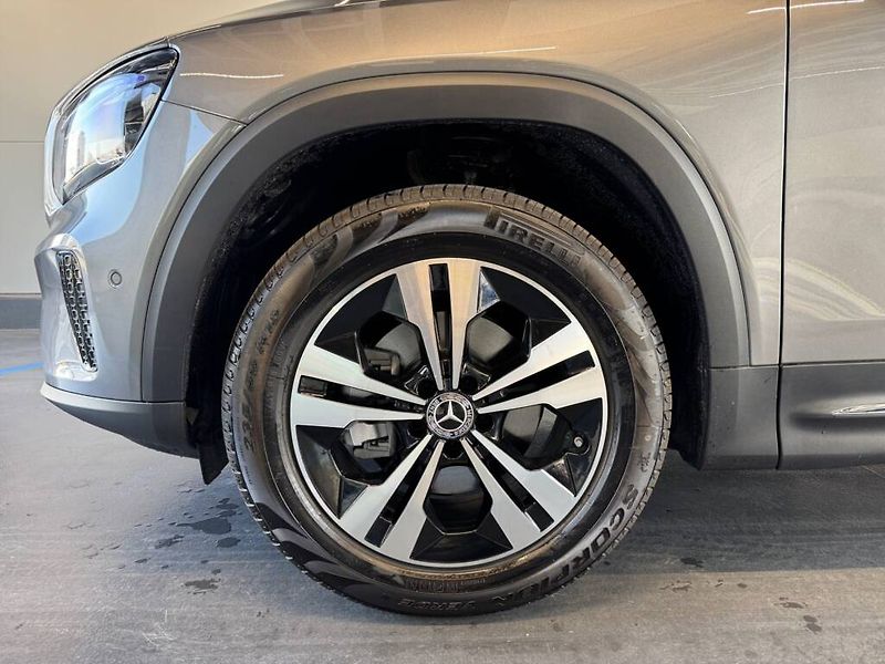 Mercedes-Benz GLB (2026) 200 - fotka 5 z 6