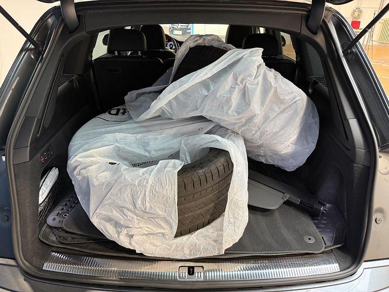 Audi Q7 3.0 50 TDI quattro tiptronic S - fotka 13 z 16