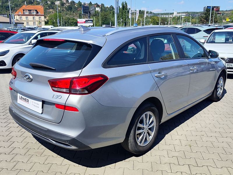 Hyundai i30 1.5 T-GDI/118kW Comfort - fotka 5 z 32