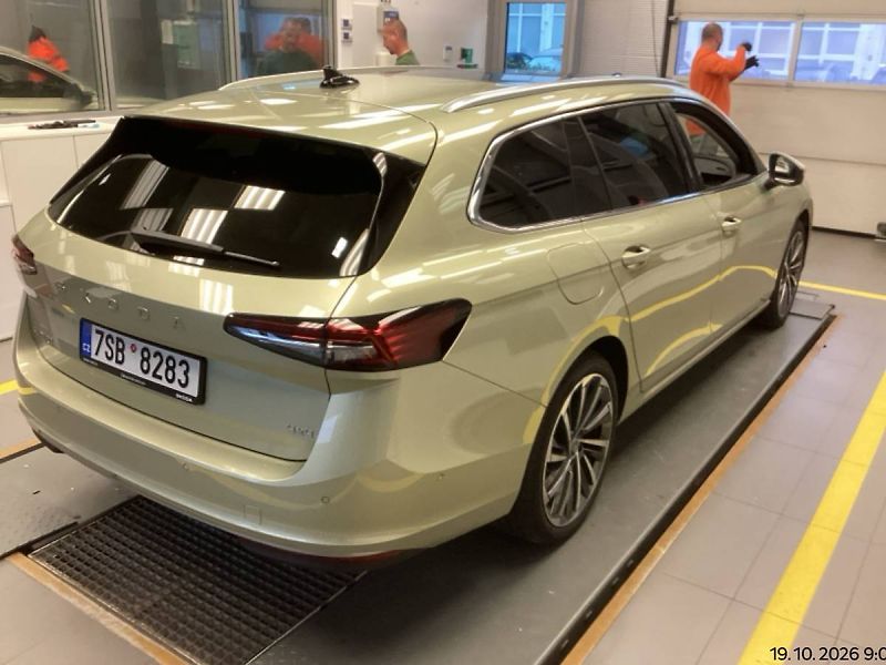 Škoda Superb Combi Laurin&Klement 2,0 TDI 1 - fotka 3 z 9