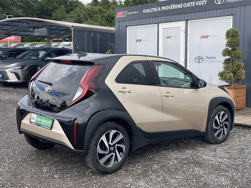 Toyota Aygo 1.0i, ČR-1m, Style, DPH - fotka 7 z 16