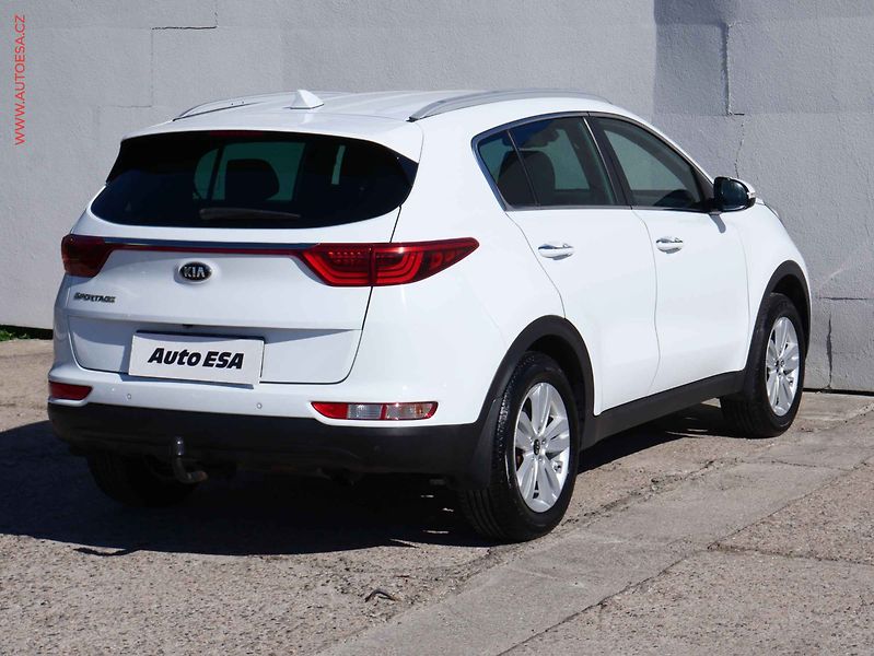 Kia Sportage (2017) 1.6 GDi, ČR, AC, TZ, výhřev - fotka 6 z 17