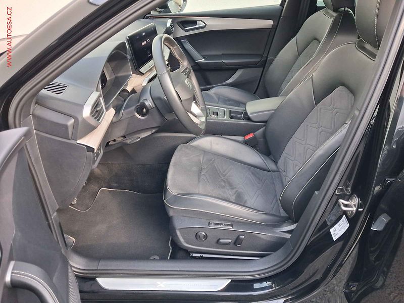 Seat Leon (2021) 1.5 TSi, Xcellence, LED, navi - fotka 9 z 19
