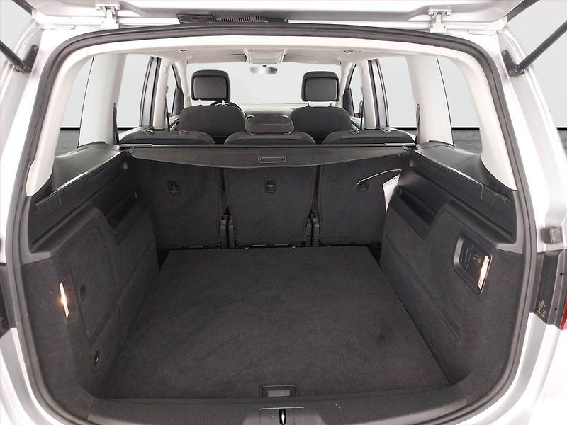 Volkswagen Sharan (2017) 2.0 TDI BMT - fotka 14 z 19