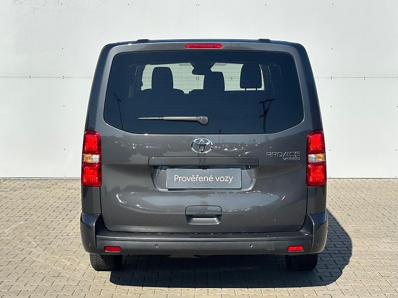 Toyota ProAce Verso 2,2 D Business Comfort 9S - fotka 9 z 23