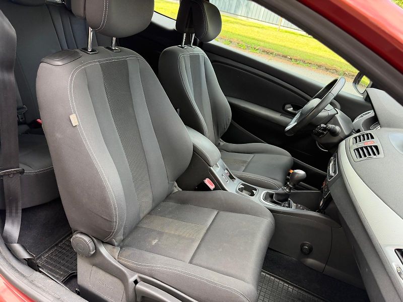 Renault Mégane 1,6i 16V  - fotka 16 z 20
