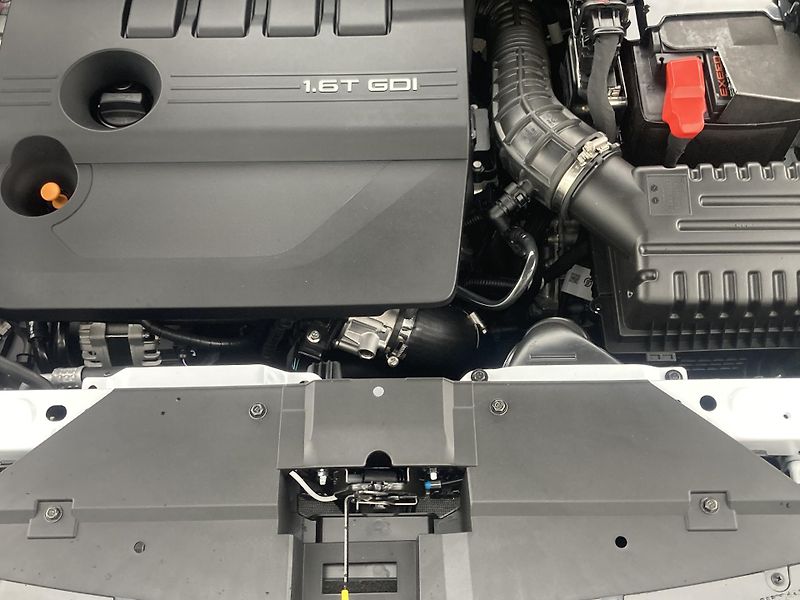 Omoda 5 (2026) HEV Premium 1.5 TGDi - fotka 5 z 13