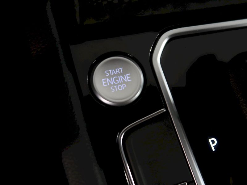 Volkswagen Passat (2023) BUSINESS PREMIUM 2.0TDI 110KW - fotka 31 z 36