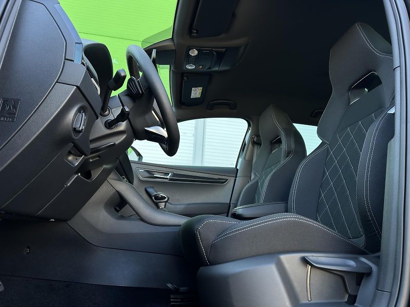 Škoda Karoq 2.0TDi 4x4 DSG 150PS Sportline - fotka 14 z 46