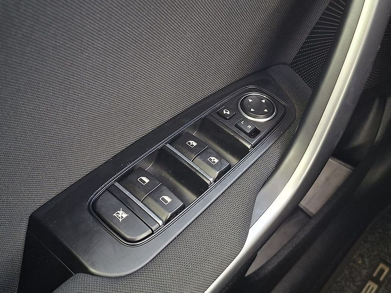 Kia Ceed SW 1.5 T-GDI 117kW 7DCT - fotka 25 z 25