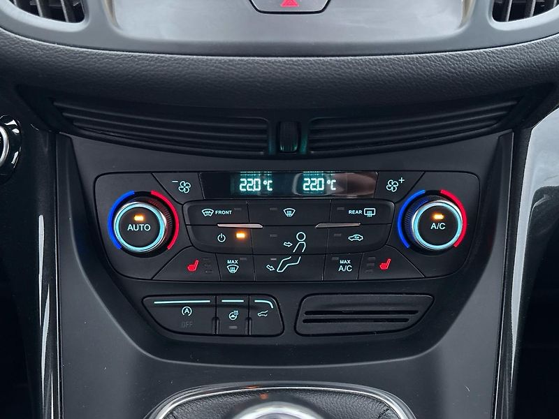 Ford Kuga Titanium - fotka 25 z 26
