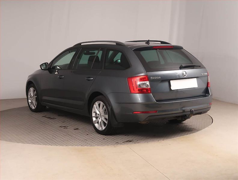 Škoda Octavia (2017) Ambition Plus 2.0 TDI, Automat - fotka 4 z 18