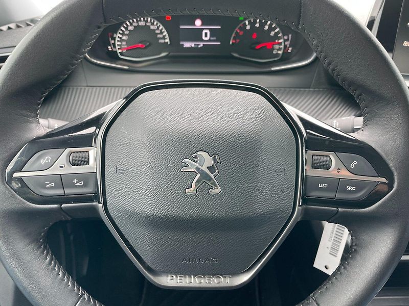 Peugeot 2008 (2021) 1.2PT 74kW! 1.maj! Navi! LED! - fotka 21 z 32
