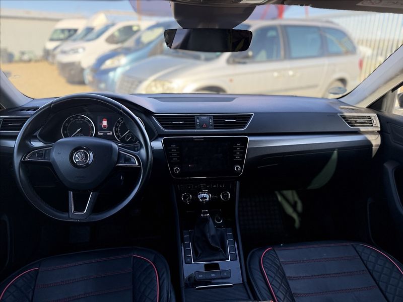 Škoda Superb 1,4 TSI 110kW MANUÁL BI-XENON - fotka 16 z 23