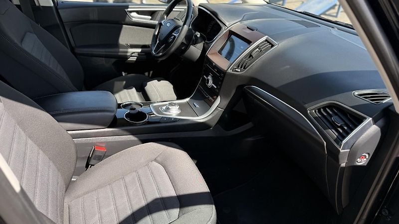 Ford Galaxy (2022) 2.5 HYBRID,REZERVOVÁNO - fotka 34 z 34