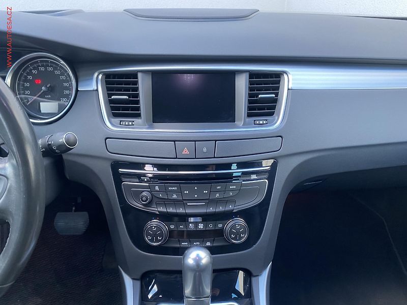 Peugeot 508 (2014) 2.2 HDi, GT, AT, bixen, panor - fotka 12 z 20