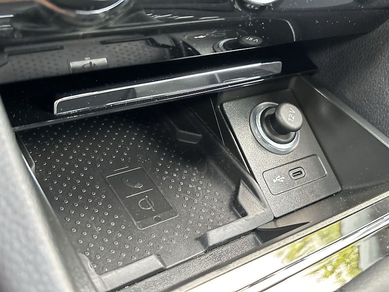Škoda Superb (2023) Combi 2.0 TDI DSG L&K - fotka 23 z 33