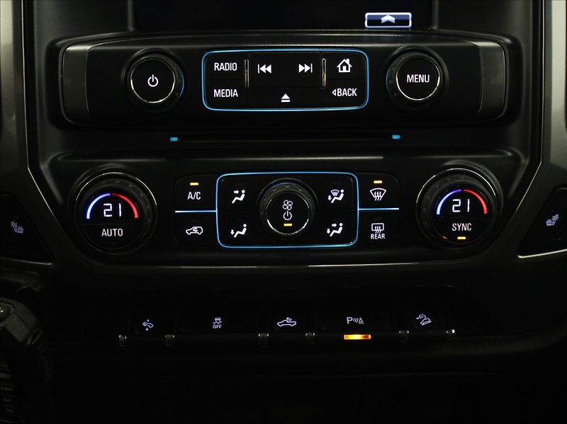Chevrolet Silverado 5,3 V8 264kW 4x4 Akční CENA! - fotka 12 z 20