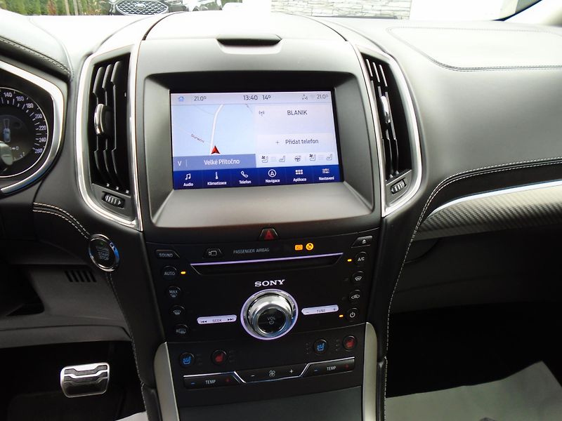 Ford Galaxy 2.5 Durarec FHEV Vignale 7míst - fotka 24 z 46