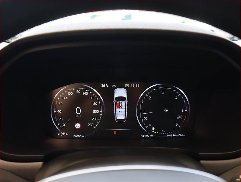 Volvo V90 (2018) D3, Serv.kniha, Kůže, Navi - fotka 11 z 21